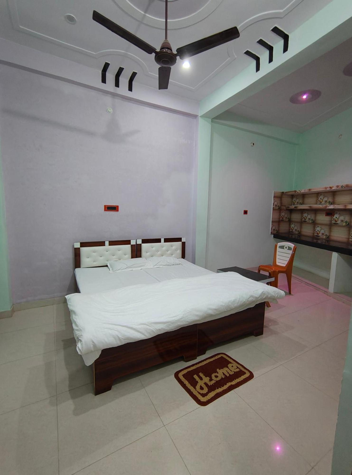 Ayodhya Harsh Home Stay חדר תמונה